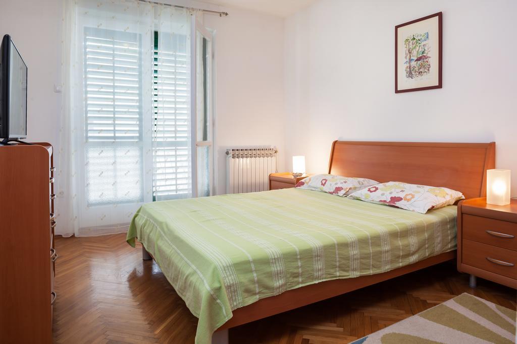 Apartment Nevia Makarska Habitación foto